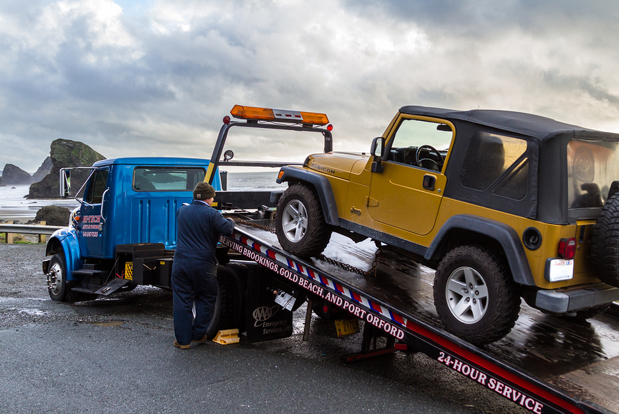 an image of truck towing in auburn, al